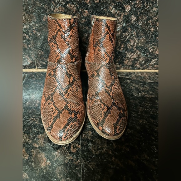 MADEWELL The Rosie Ankle Boot in Snake Embossed Leather 9.5 - Picture 5 of 17